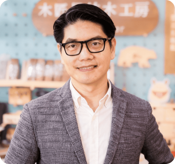 木匠兄妹木工房創辦人
